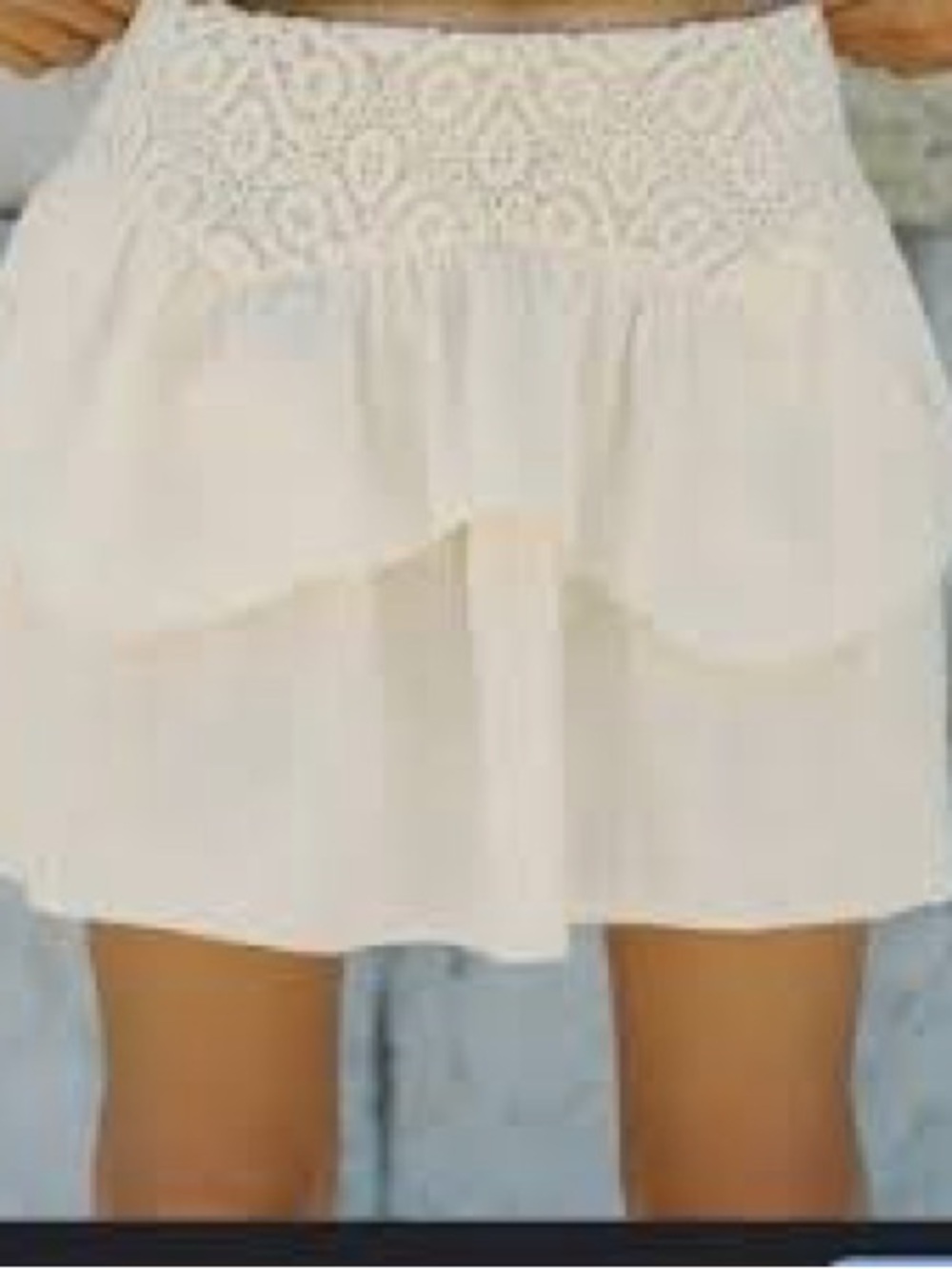 NWOT Zara Beige Ruffle Tiered Mini Skirt Crochet Lace Waist